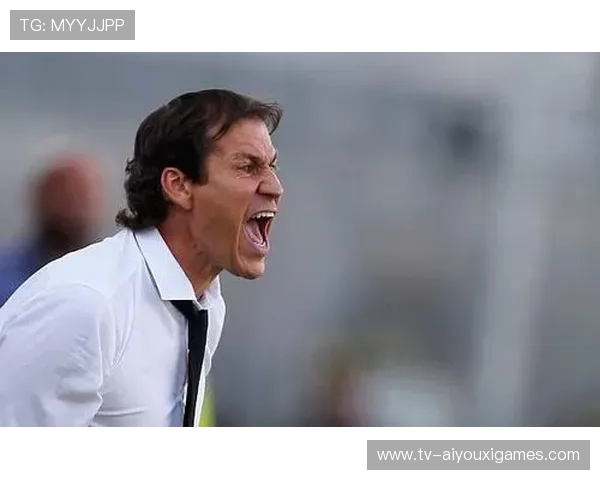 加西亚专项训练防线盯人技巧，小范围突破有进步